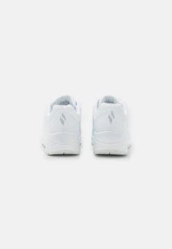 Uno - Sneakers Laag - White 9 Uno - Sneakers Laag - White -Skechers Schoen 0503ec8fe67d40a6b48eb52c707969e3