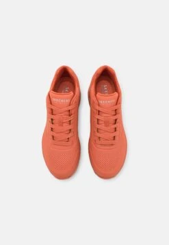 Uno - Sneakers Laag - Rust 11 Uno - Sneakers Laag - Rust -Skechers Schoen 2a21fb5cf0d64da1892befd3a3238578