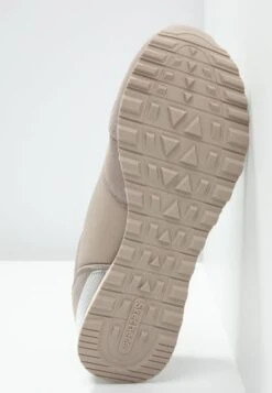 Skechers Og 85 - Sneakers Laag - Natural 13 Skechers Og 85 - Sneakers Laag - Natural -Skechers Schoen d3660f6581a349bab71ac0061a7e9e42